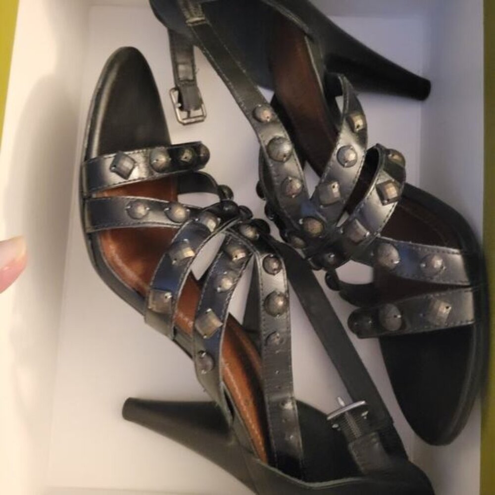 Giani Benni Studded Strappy Heal Brighton‎ 001 Sz 8.5M